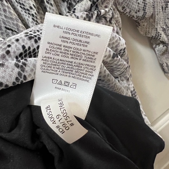 Express crop top on or off shoulder size XS - Picture 14 of 16